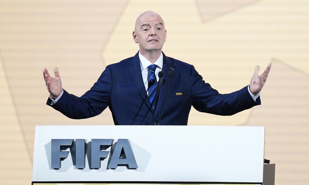 展了其商业 展了其商业